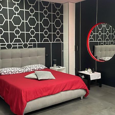 Luxury Suite Mimi บารี ภายนอก รูปภาพ