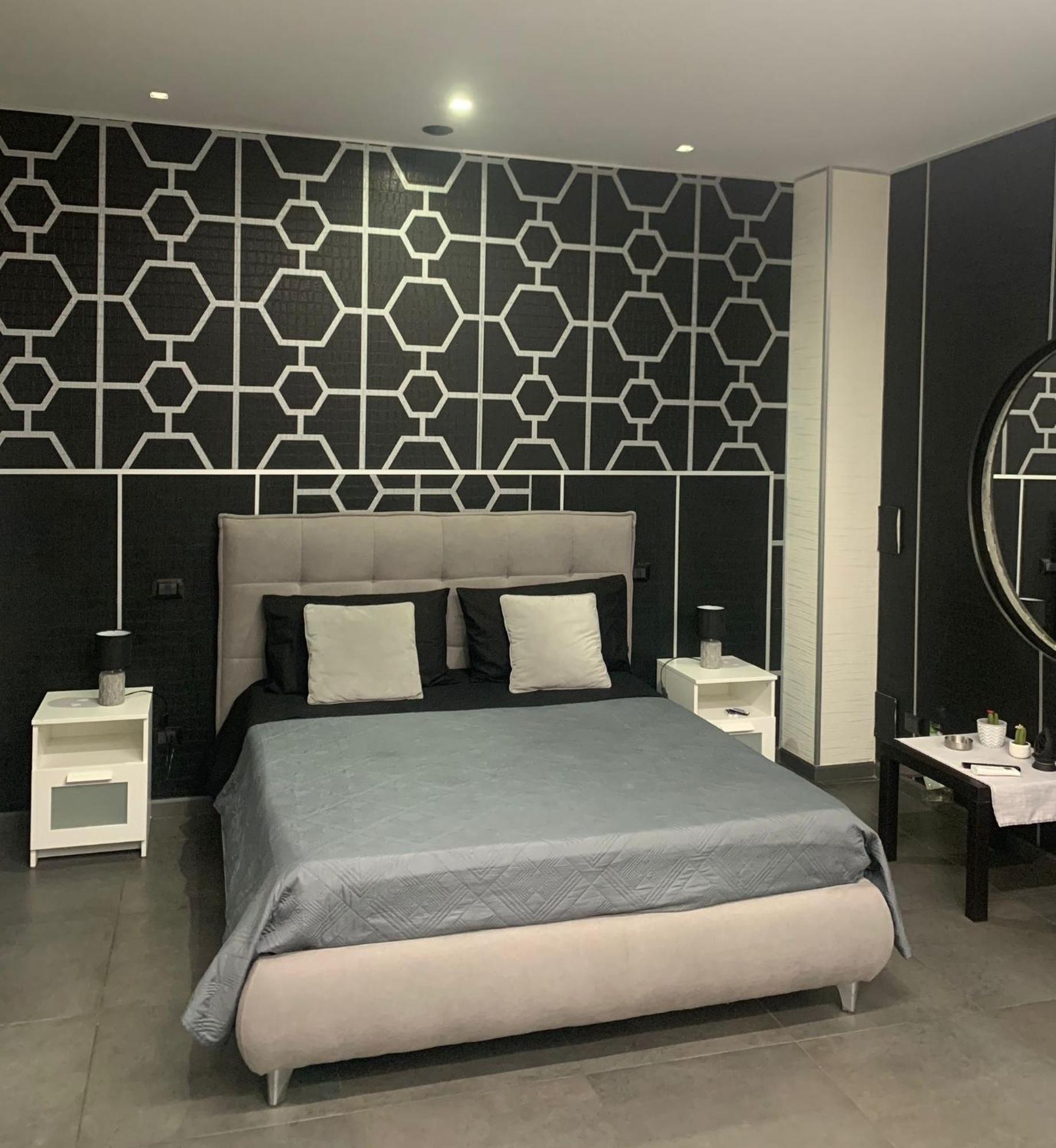 Luxury Suite Mimi บารี ภายนอก รูปภาพ